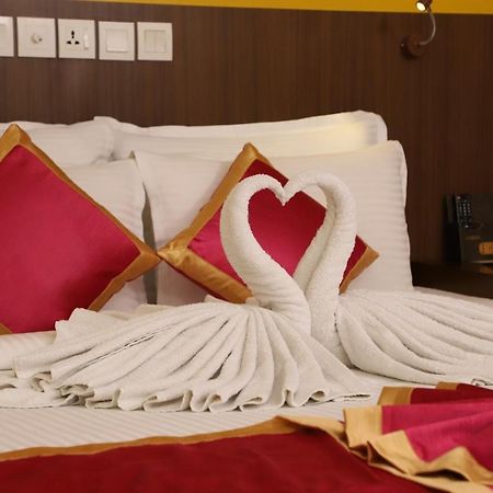 Vivin Luxury Suites Thiruvananthapuram Exterior photo