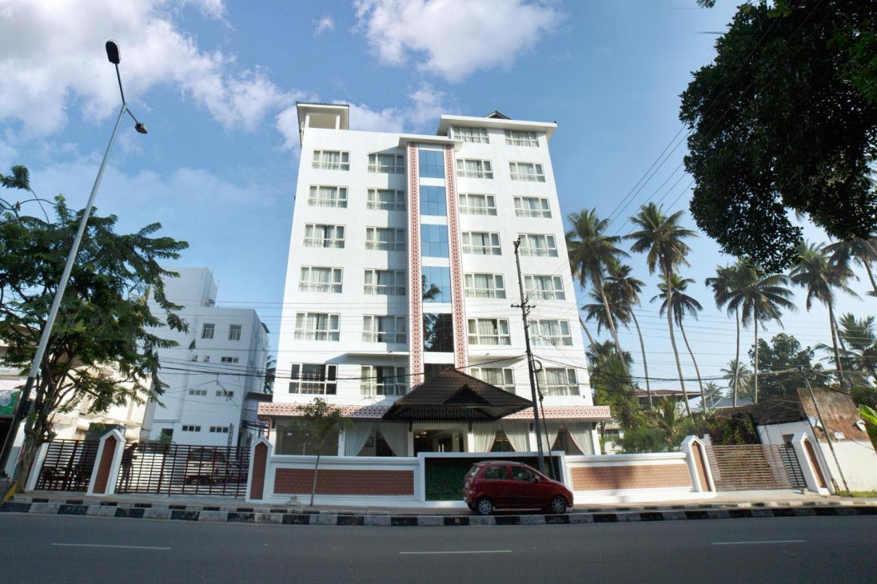 Vivin Luxury Suites Thiruvananthapuram Exterior photo