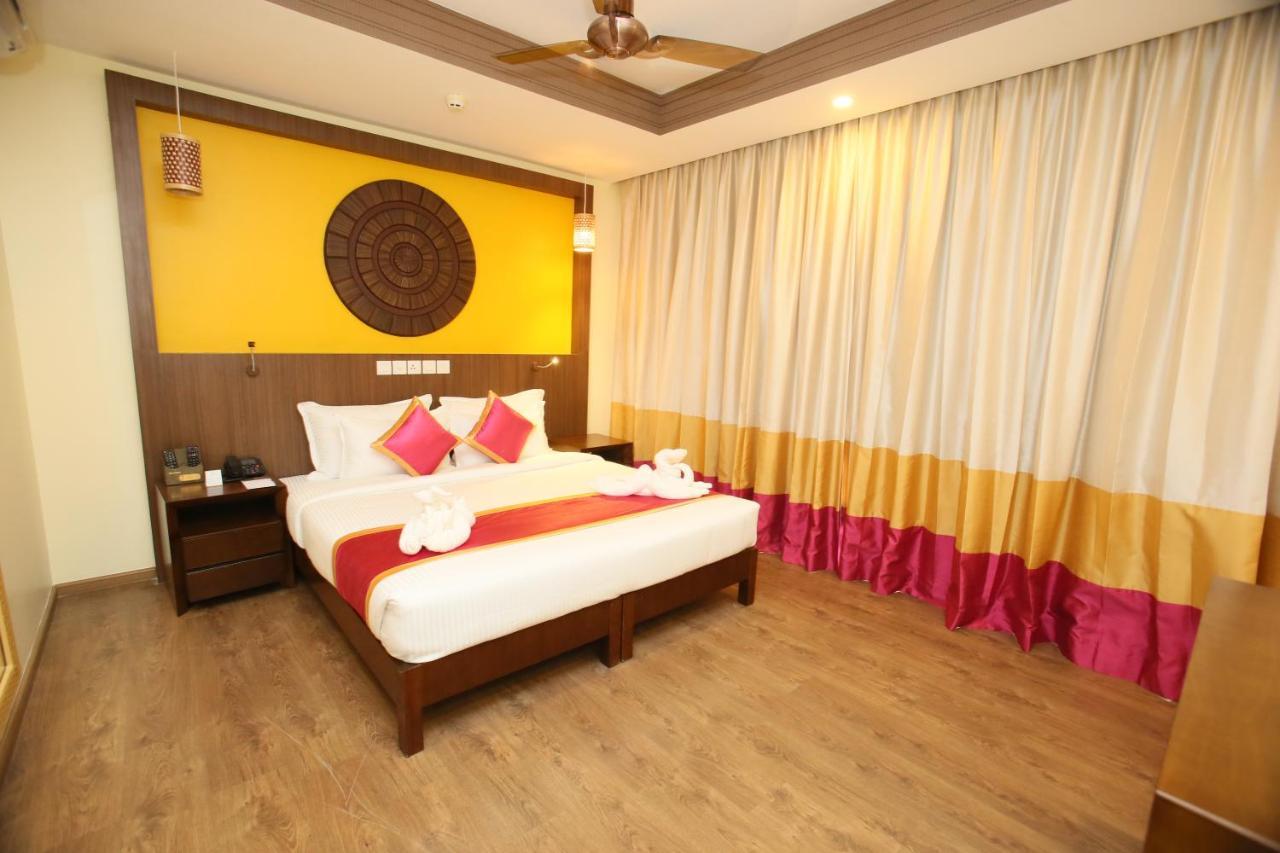 Vivin Luxury Suites Thiruvananthapuram Exterior photo