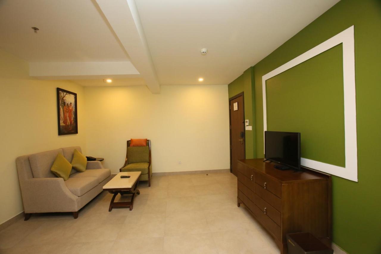 Vivin Luxury Suites Thiruvananthapuram Exterior photo