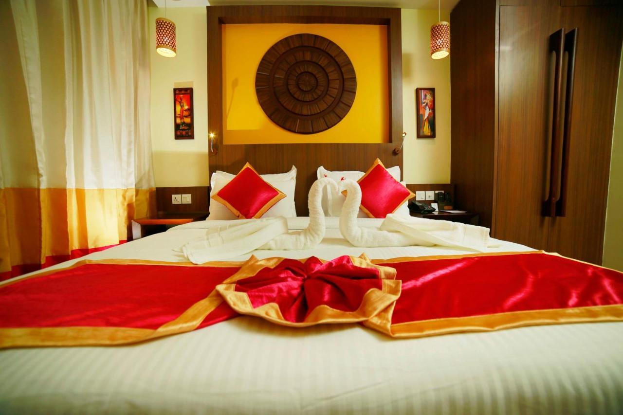 Vivin Luxury Suites Thiruvananthapuram Exterior photo