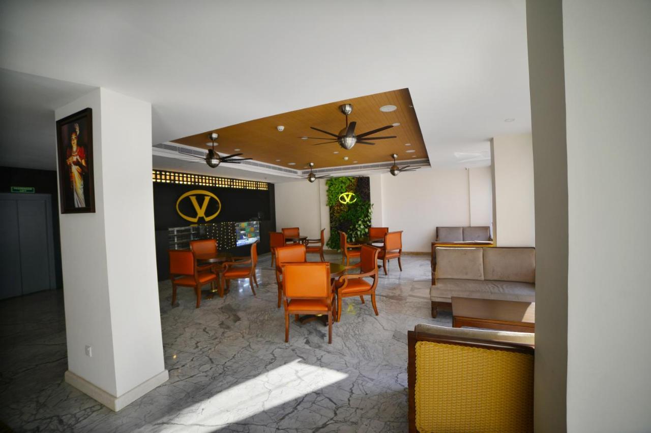 Vivin Luxury Suites Thiruvananthapuram Exterior photo